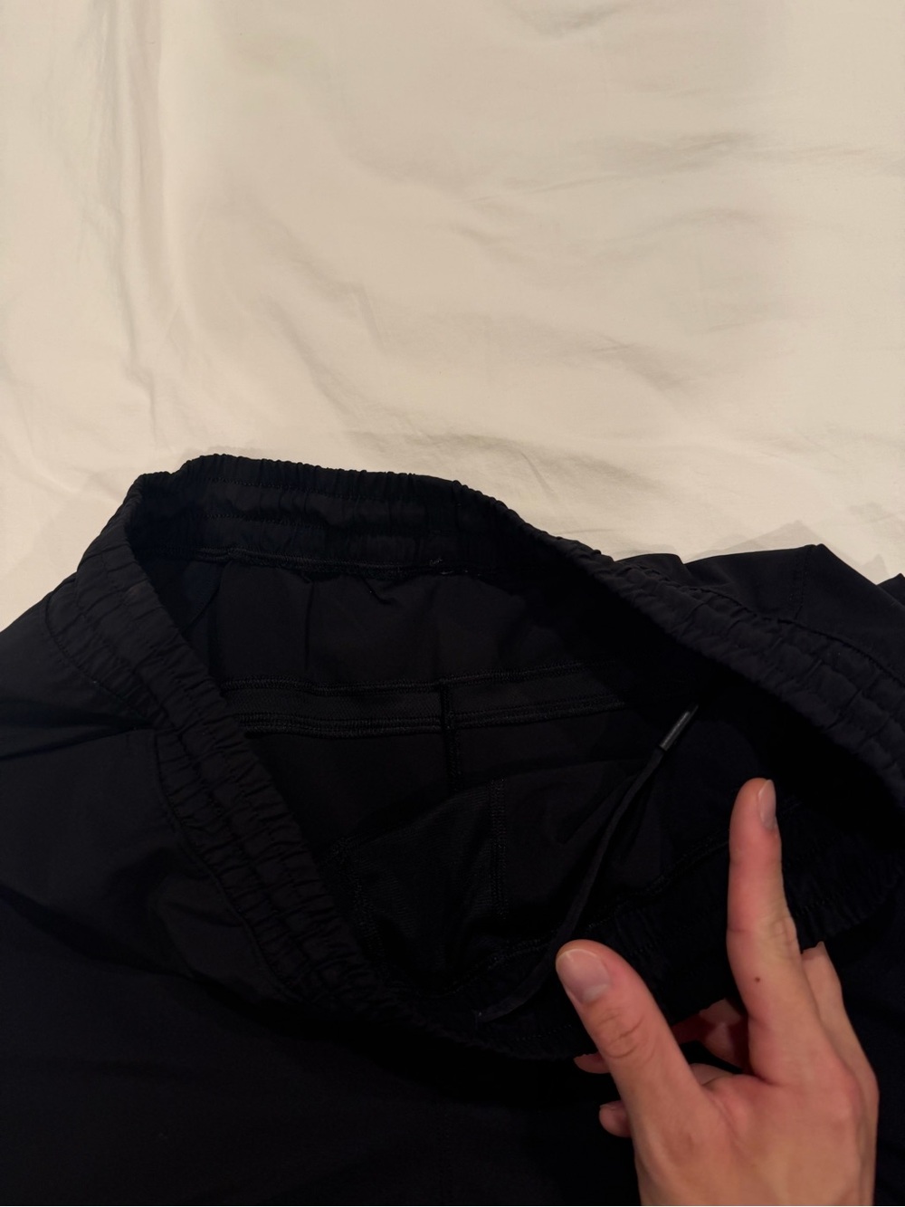 lululemon athletica Men's pace breaker Shorts - Picture 3 of 4